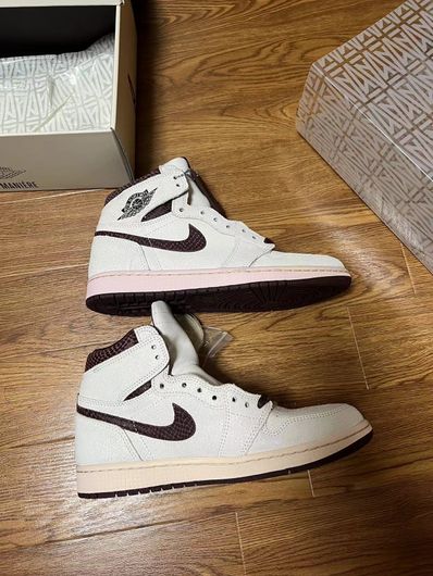 A Ma Maniere × Nike Air Jordan 1 Retro High OG "Sail and Burgundy"