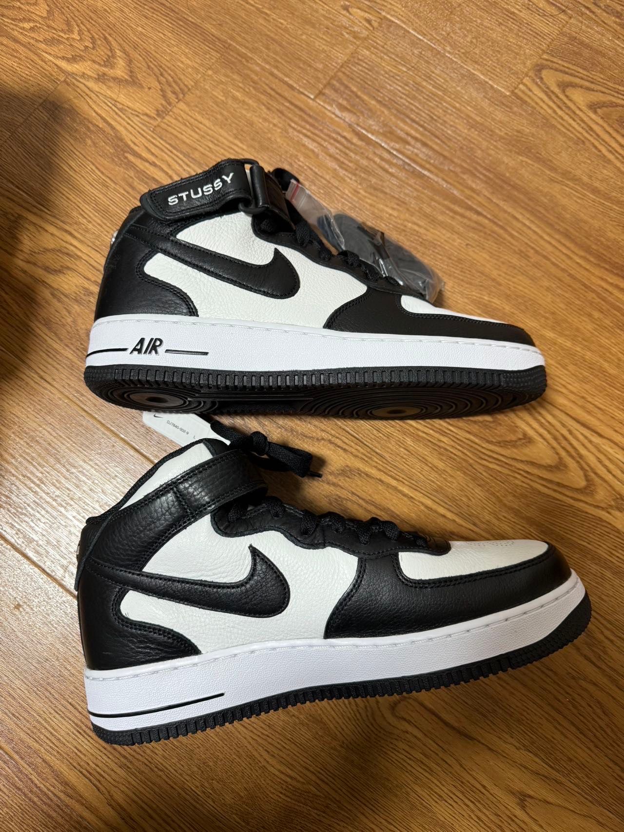 Stussy × Nike Air Force 1 Mid "Black and Light Bone"