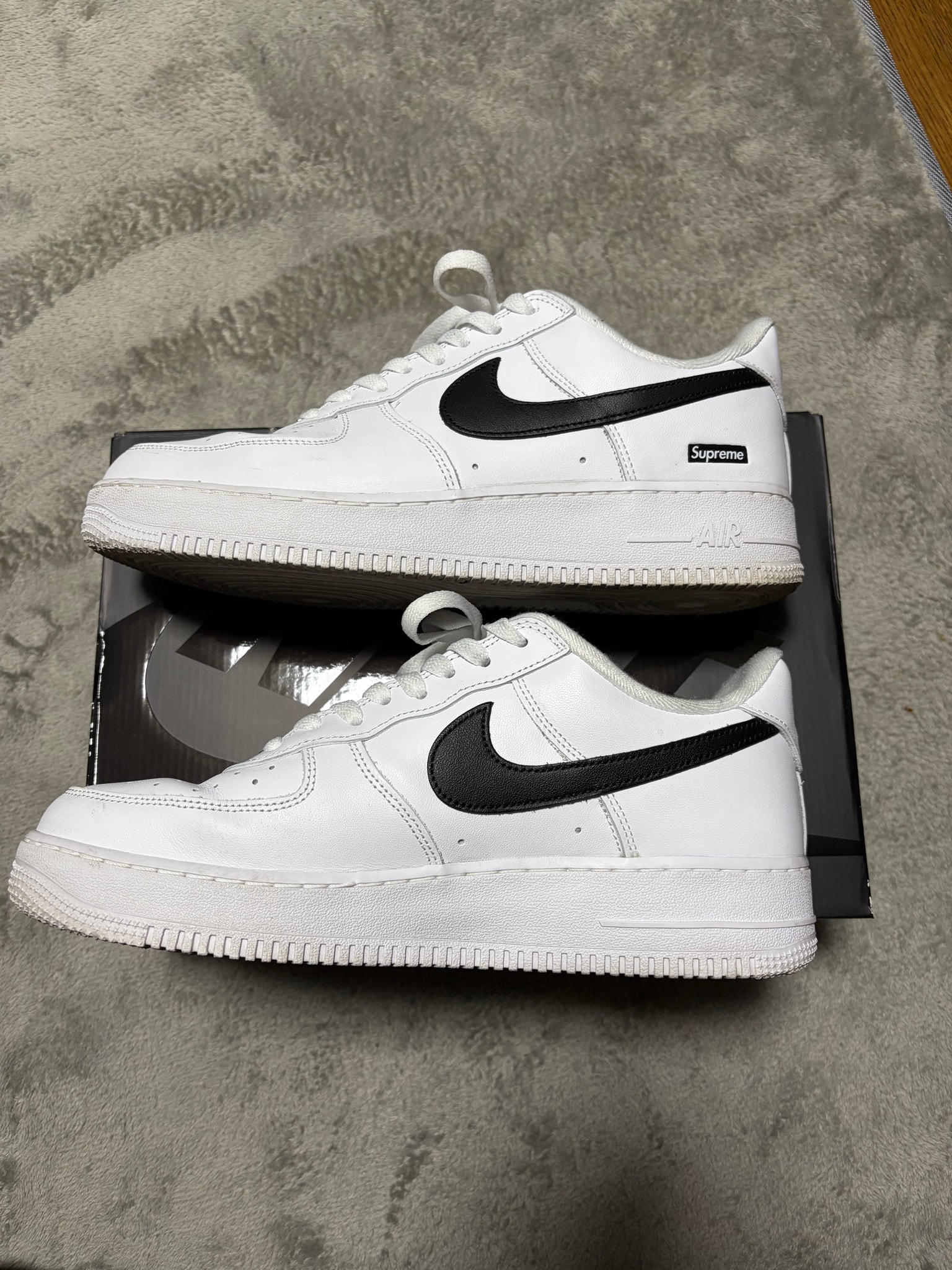 Supreme × Nike Air Force 1 Low "White/Black"