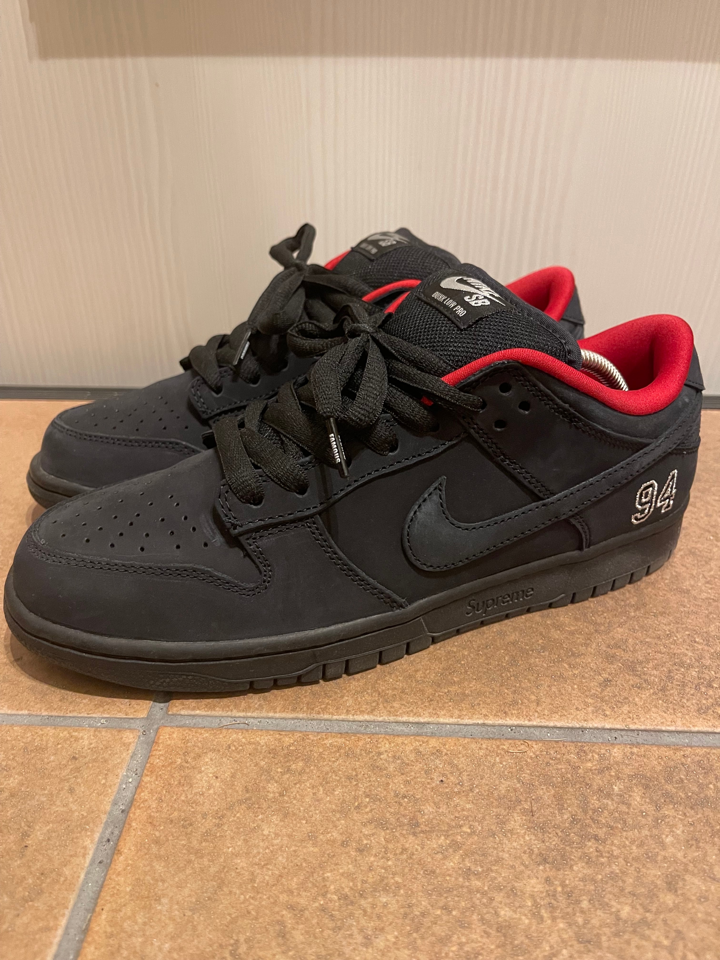 シュプリーム × ナイキ SB ダンク ロー "ブラック" (25FW Week2)