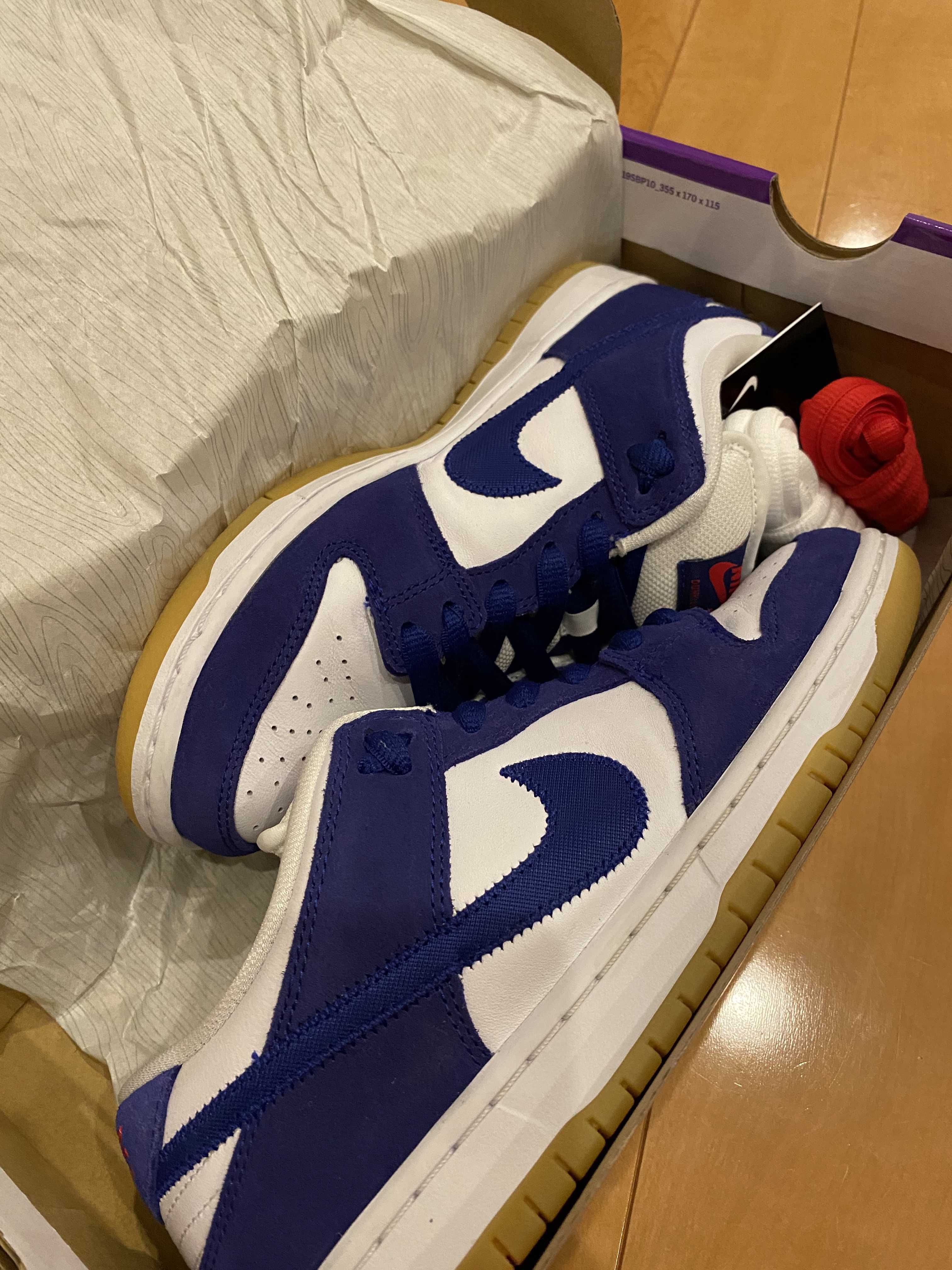 Nike SB Dunk Low "Los Angeles Dodgers/Deep Royal Blue"