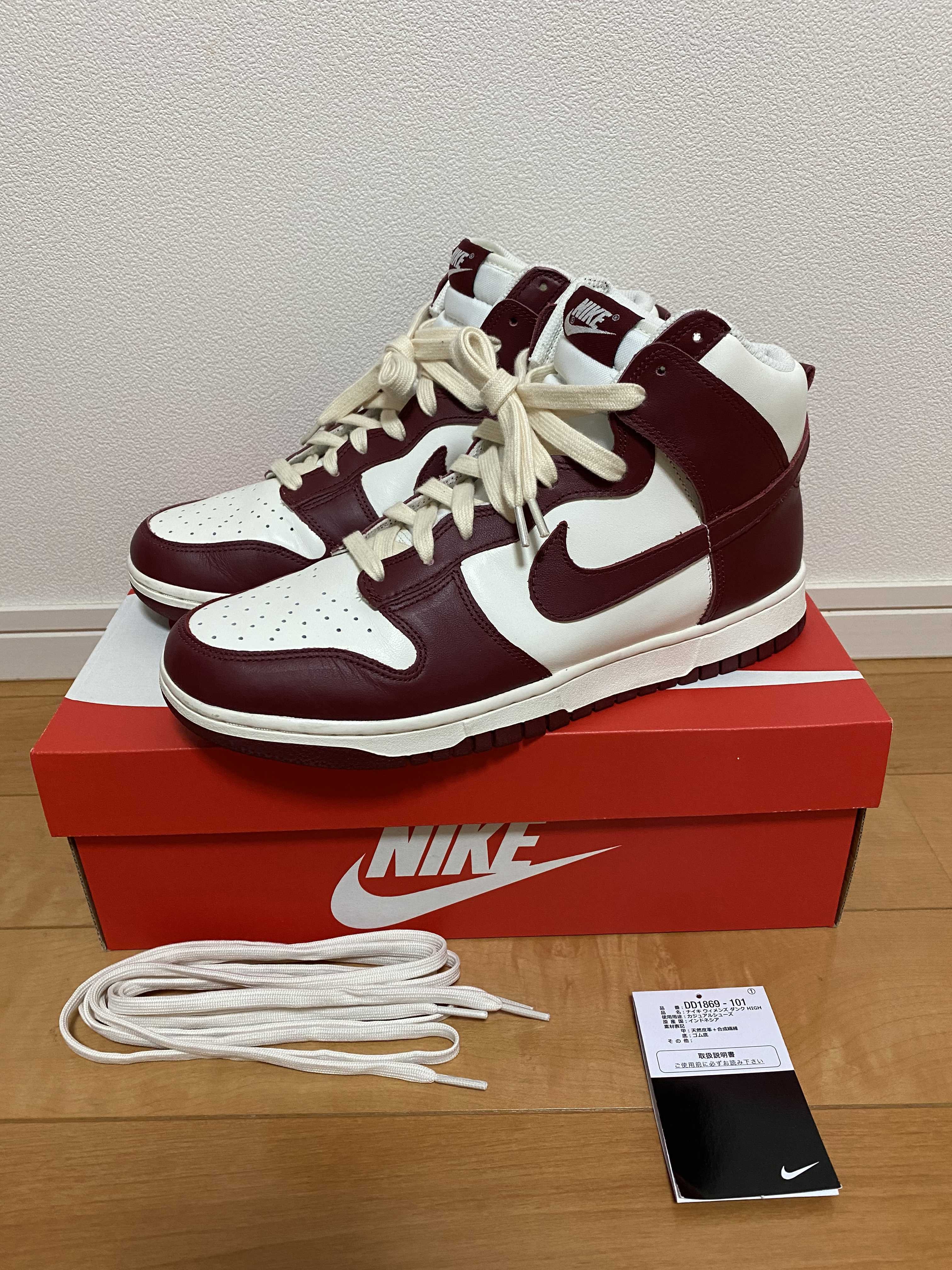 NIKE Women's DUNK HIGH "TEAM RED"