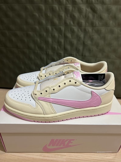 Travis Scott × Nike Air Jordan 1 Retro Low OG "Muslin/Shy Pink"