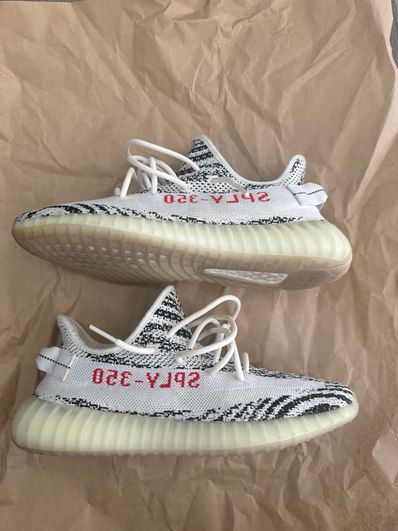 adidas YEEZY Boost 350 V2 "Zebra"