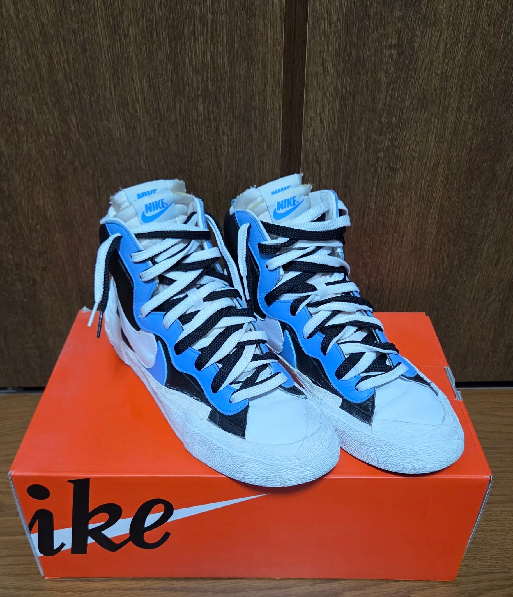 sacai × NIKE BLAZER MID "BLACK / BLUE"