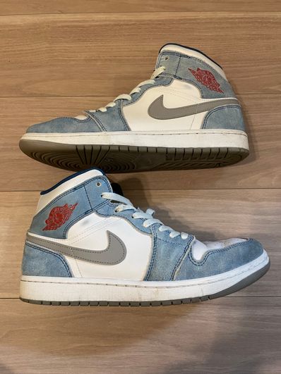 Nike Air Jordan 1 Mid SE "White/Hyper Royal/Red"