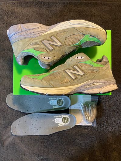 Patta × New Balance 990V3 Keep Your Family Close "Olive"