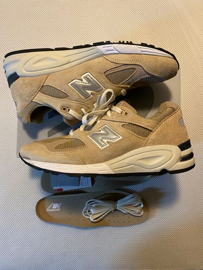 KITH × New Balance 990V2 "Tan"