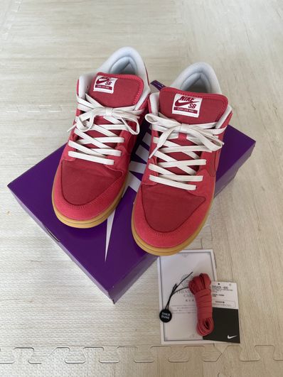 Nike SB Dunk Low "Adobe"