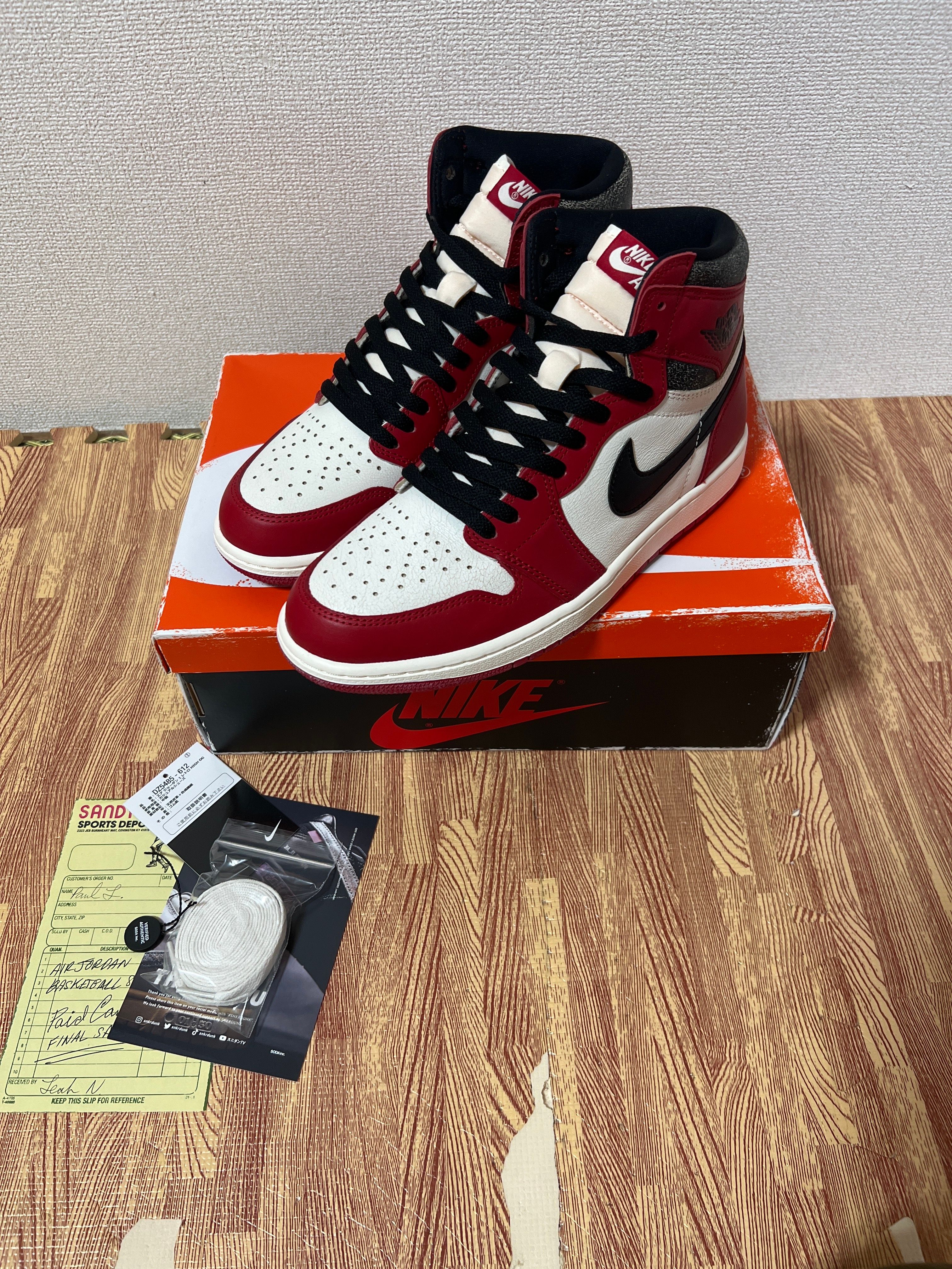 Nike Air Jordan 1 High OG "Lost & Found/Chicago"