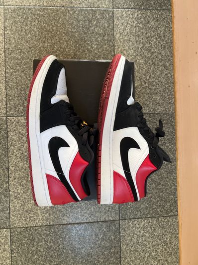 Nike Air Jordan 1 Low "Black Toe"