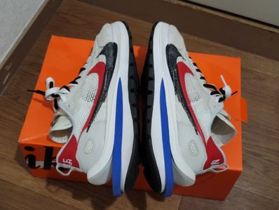 sacai × Nike Vapor Waffle "Royal Fuchsia"