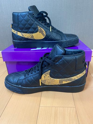 Supreme × Nike SB Blazer Mid "Black"