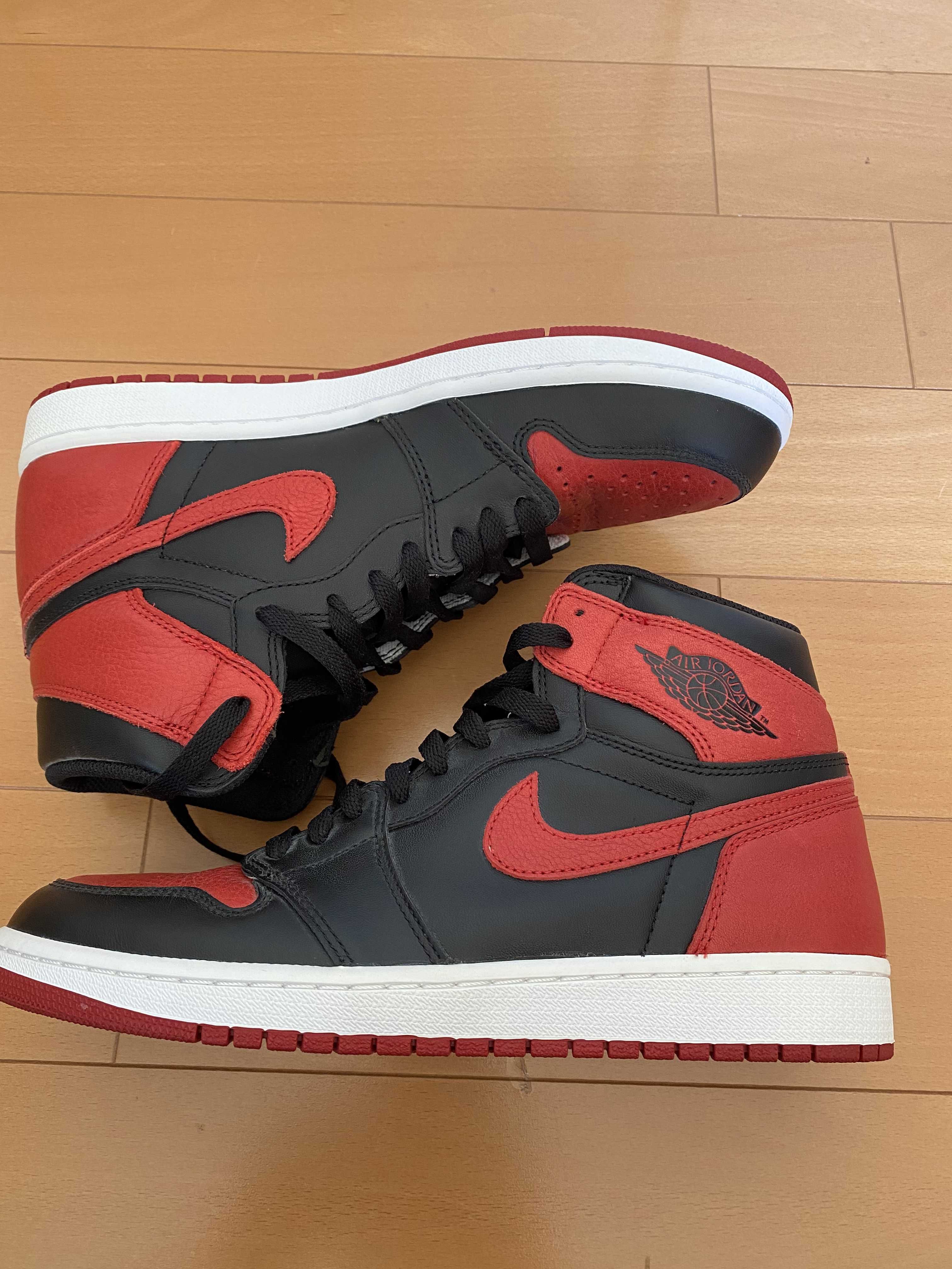 Nike Air Jordan 1 Retro High OG "Bred/Banned" (2016)