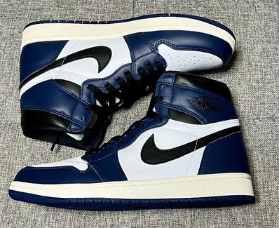 Nike Air Jordan 1 Retro High OG "Midnight Navy"