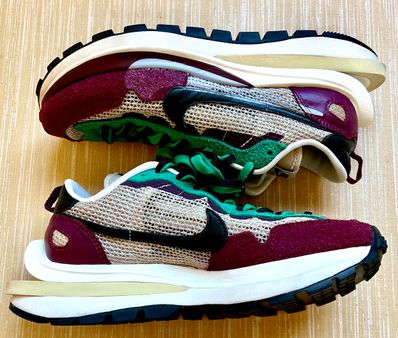 sacai × Nike Vapor Waffle "String/Red/Green"