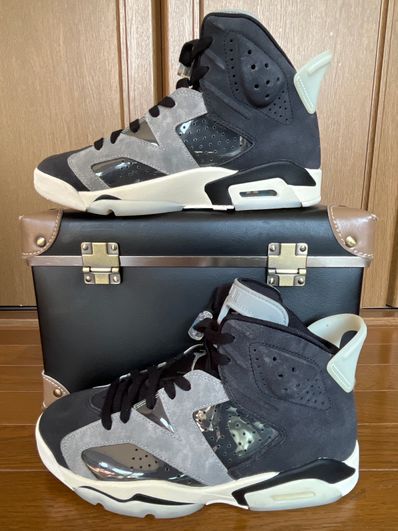 NIike Women's Air Jordan 6 "Smoke Grey"