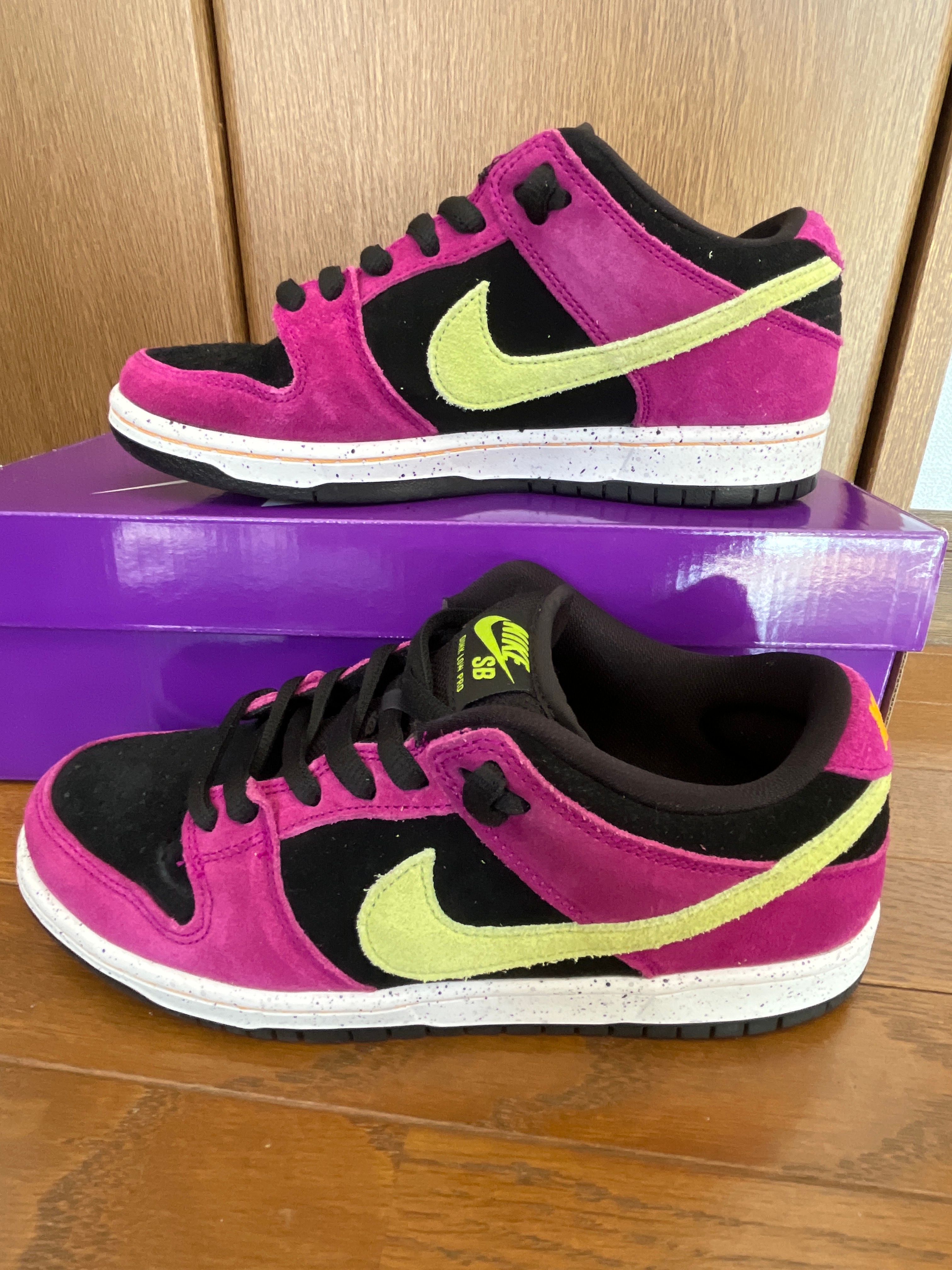 Nike SB Dunk Low "Red Plum"