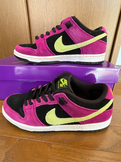 Nike SB Dunk Low "Red Plum"