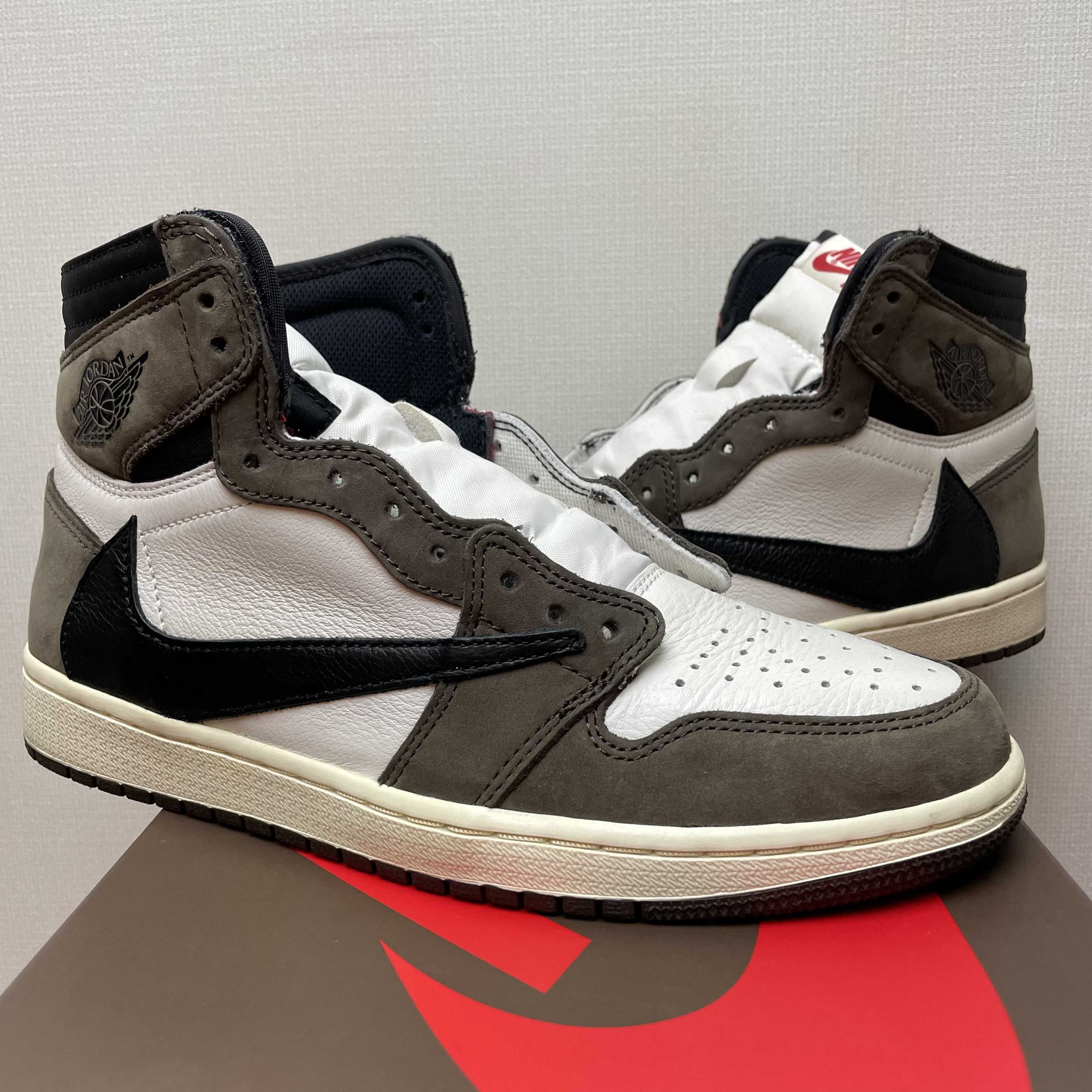 Travis Scott × Nike Air Jordan 1 Retro High OG TS SP "Sail/Dark Mocha"