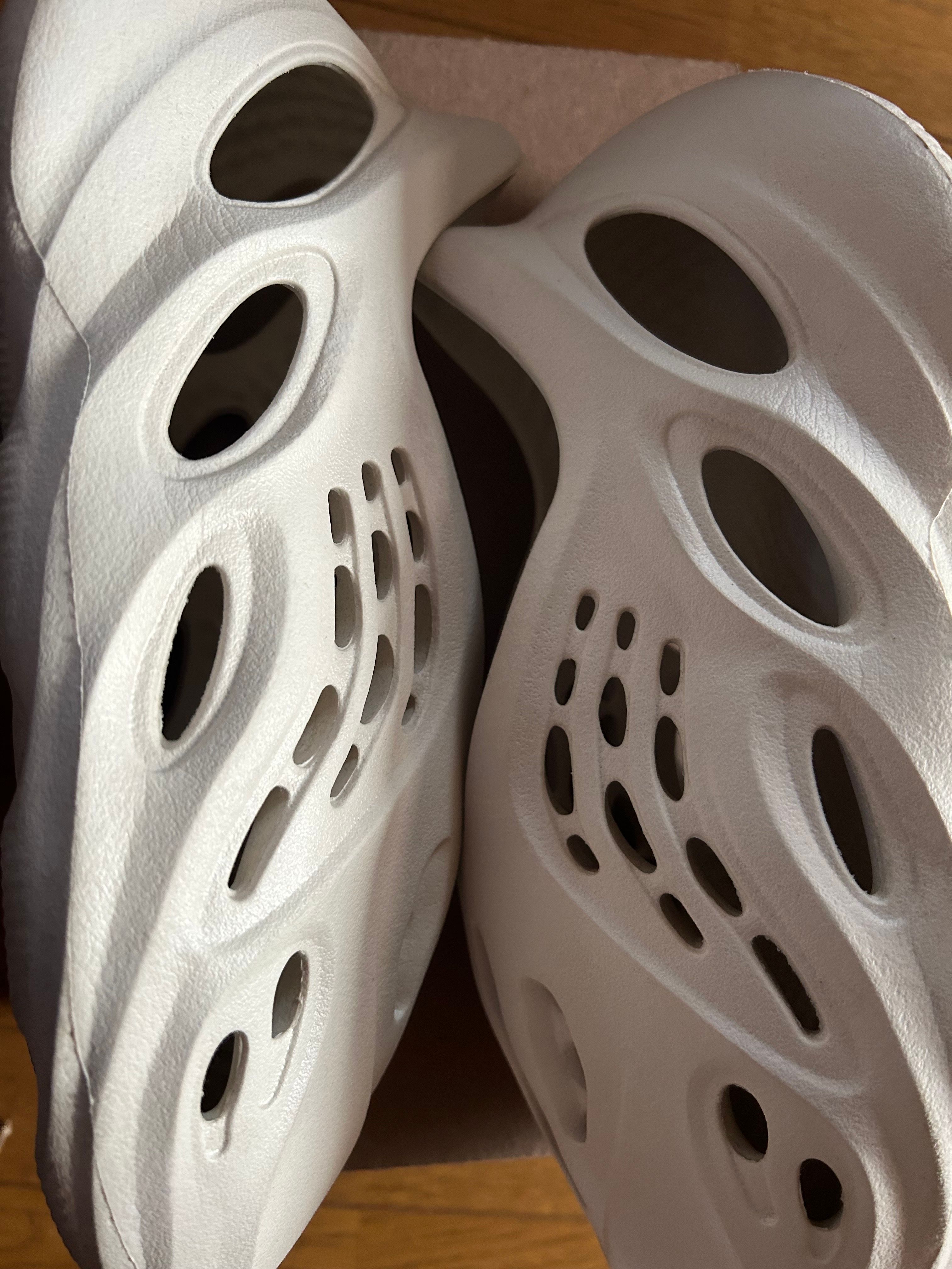 adidas YEEZY Foam Runner "Sand"