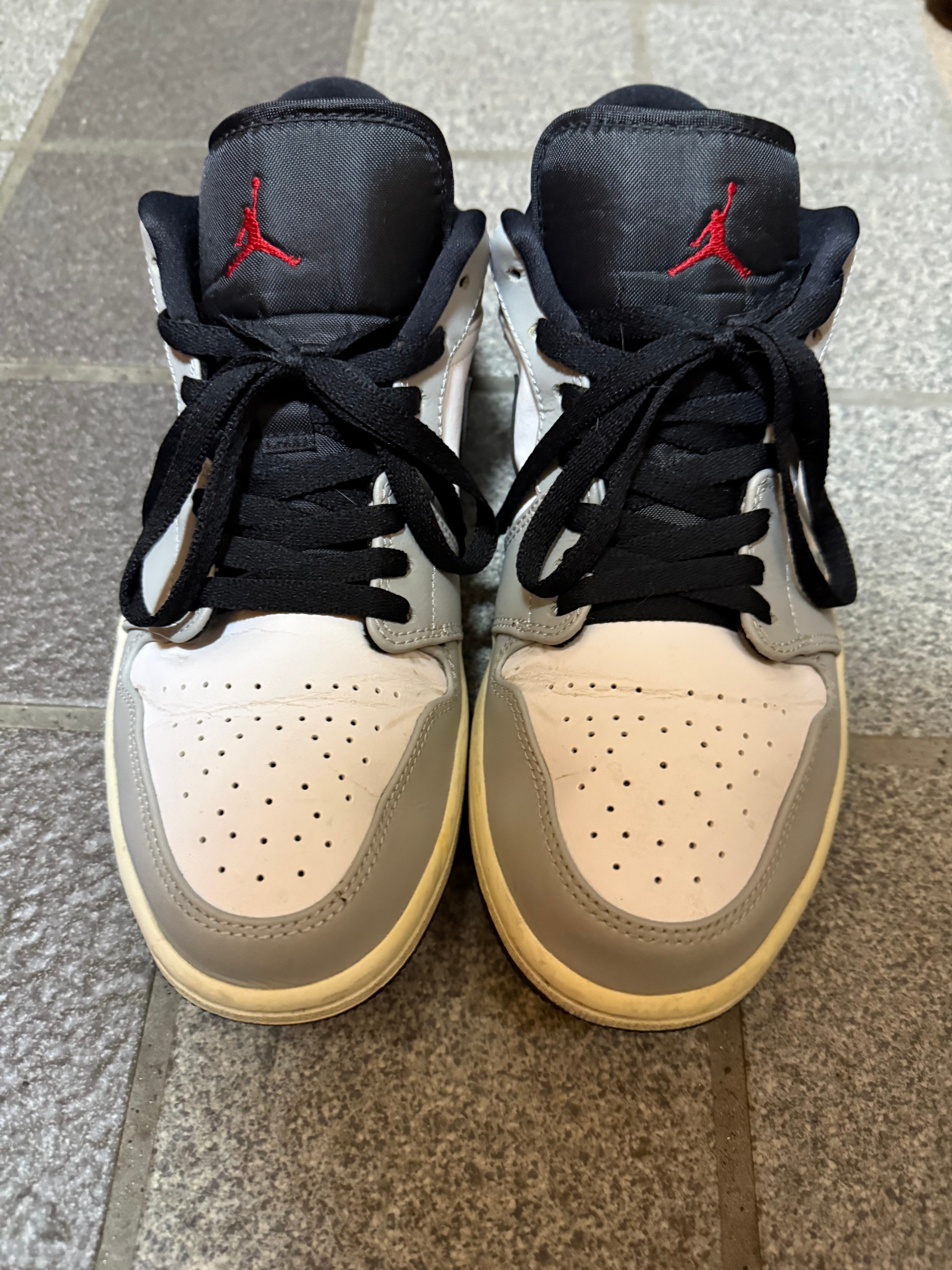 Nike Air Jordan 1 Low "Light Smoke Grey"