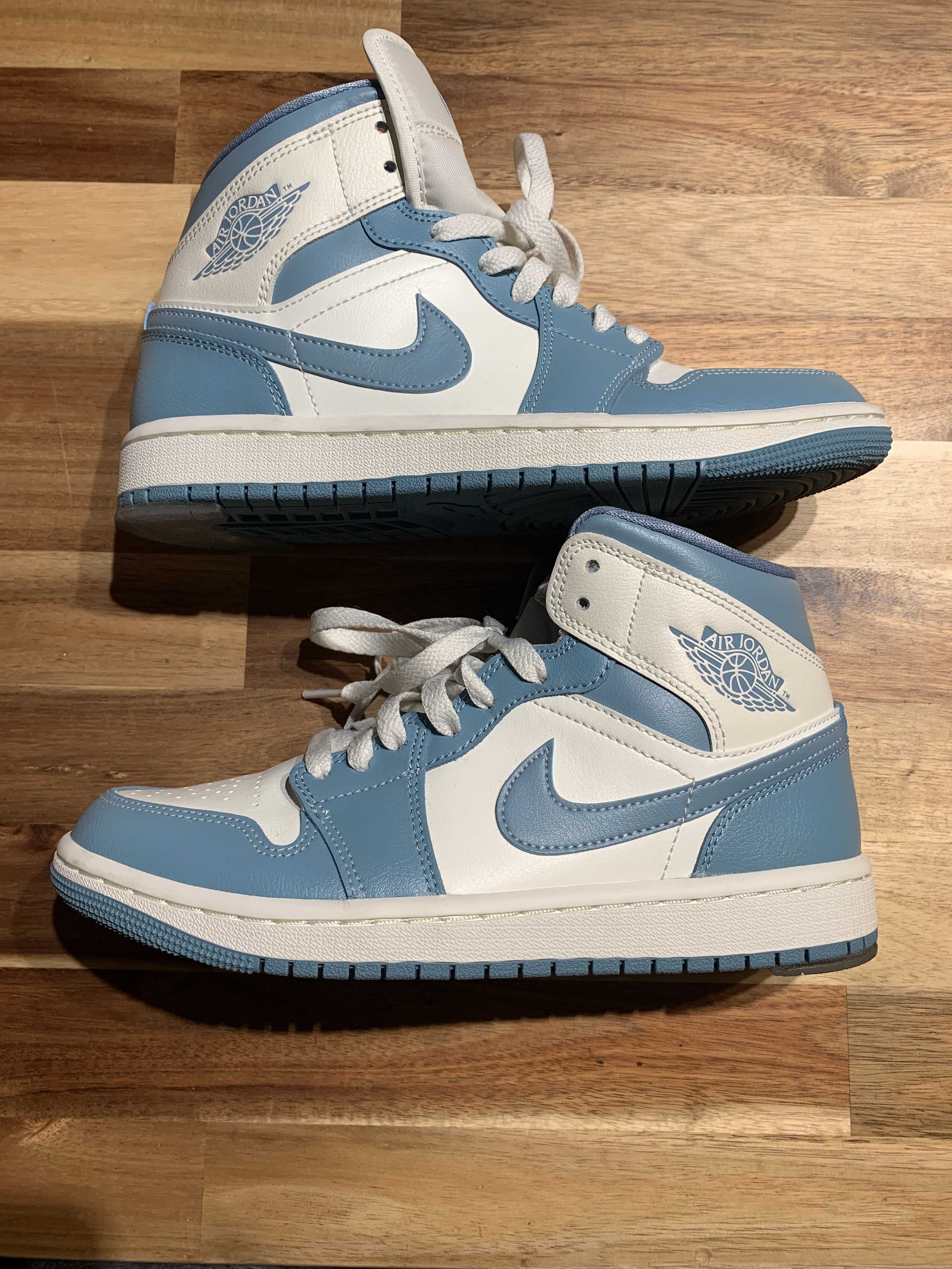Nike Women's Air Jordan 1 Mid "University Blue"