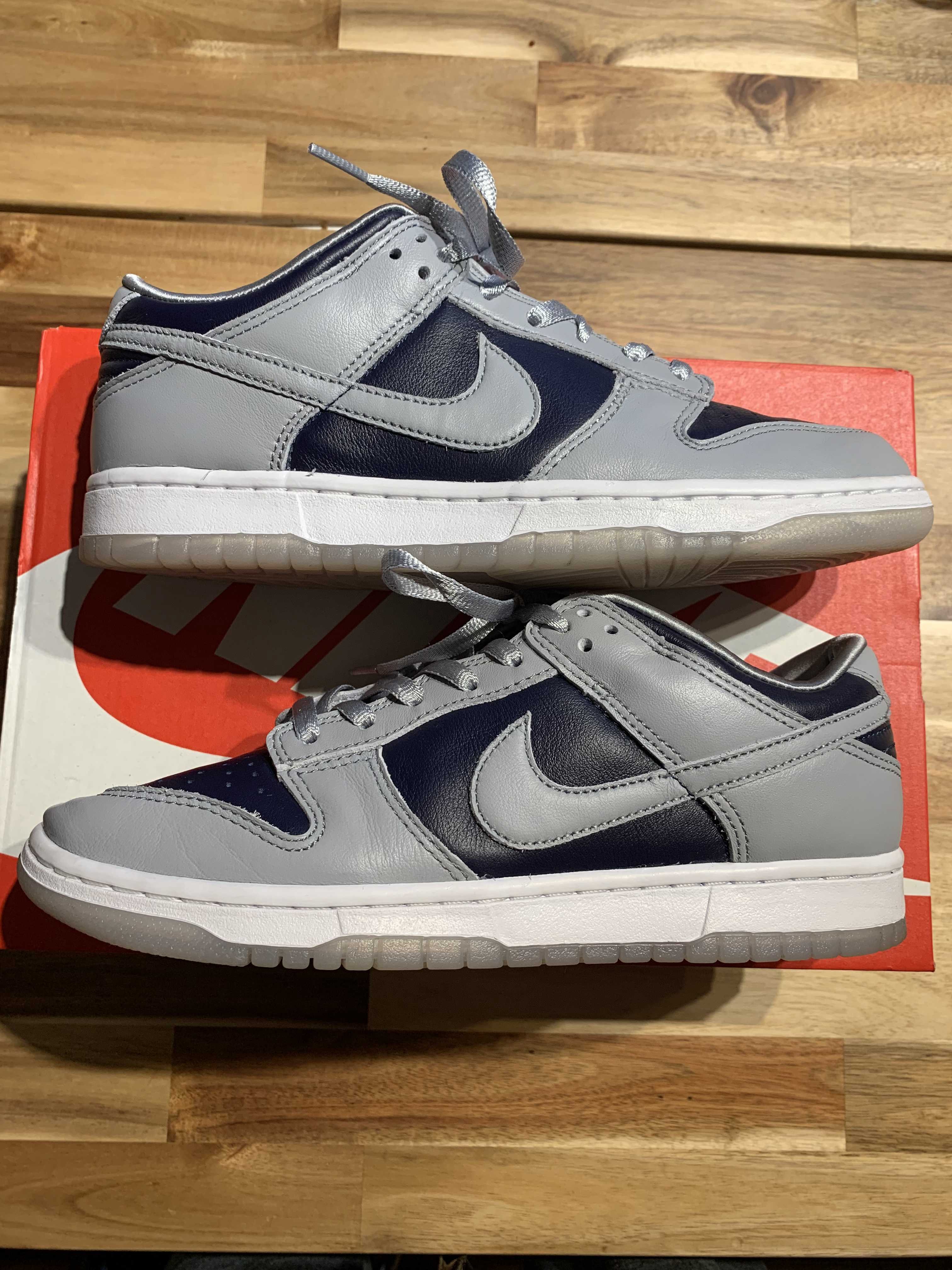NIKE Women's DUNK LOW "COLLEGE NAVY"