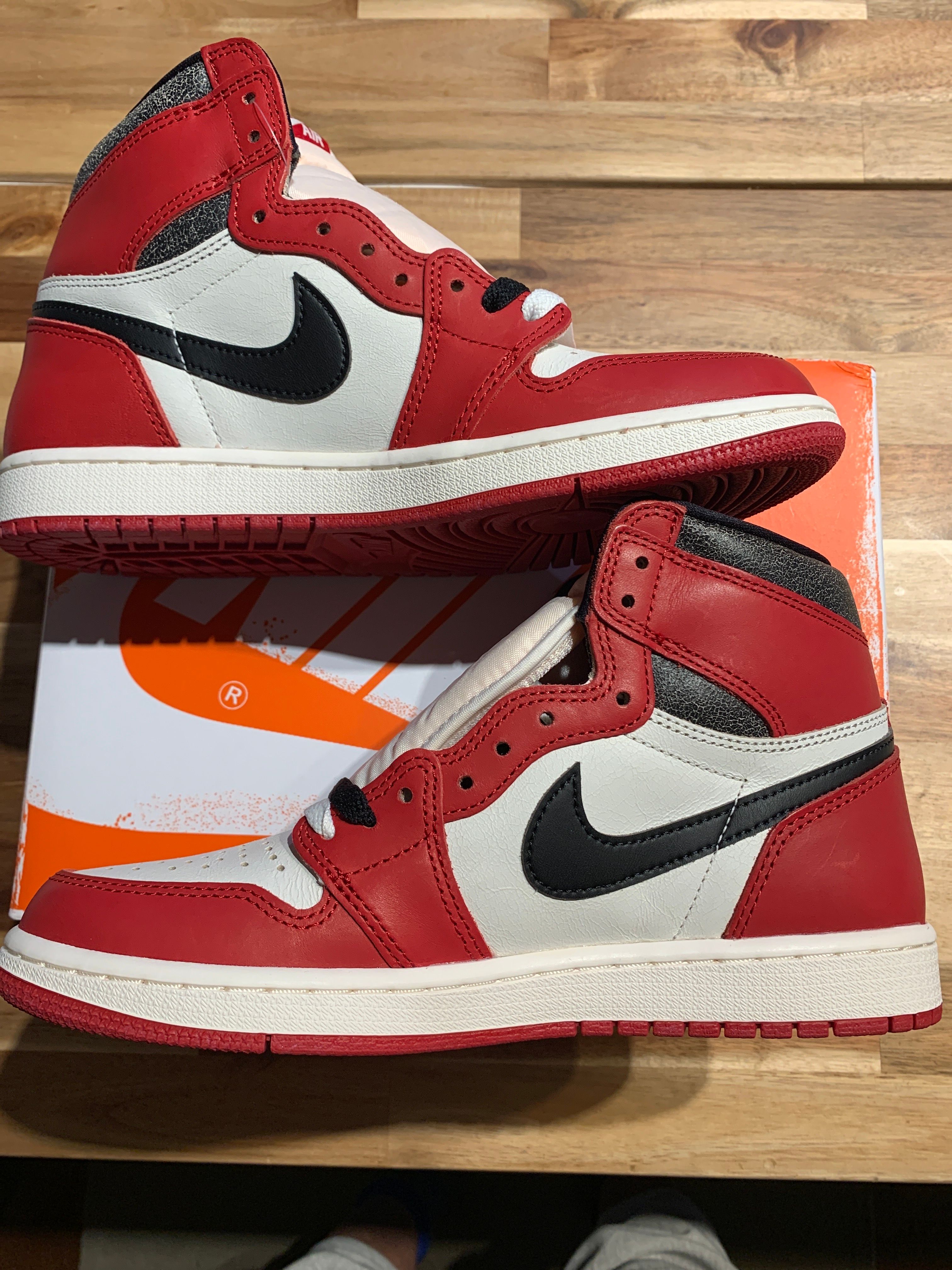 Nike Air Jordan 1 High OG "Lost & Found/Chicago"