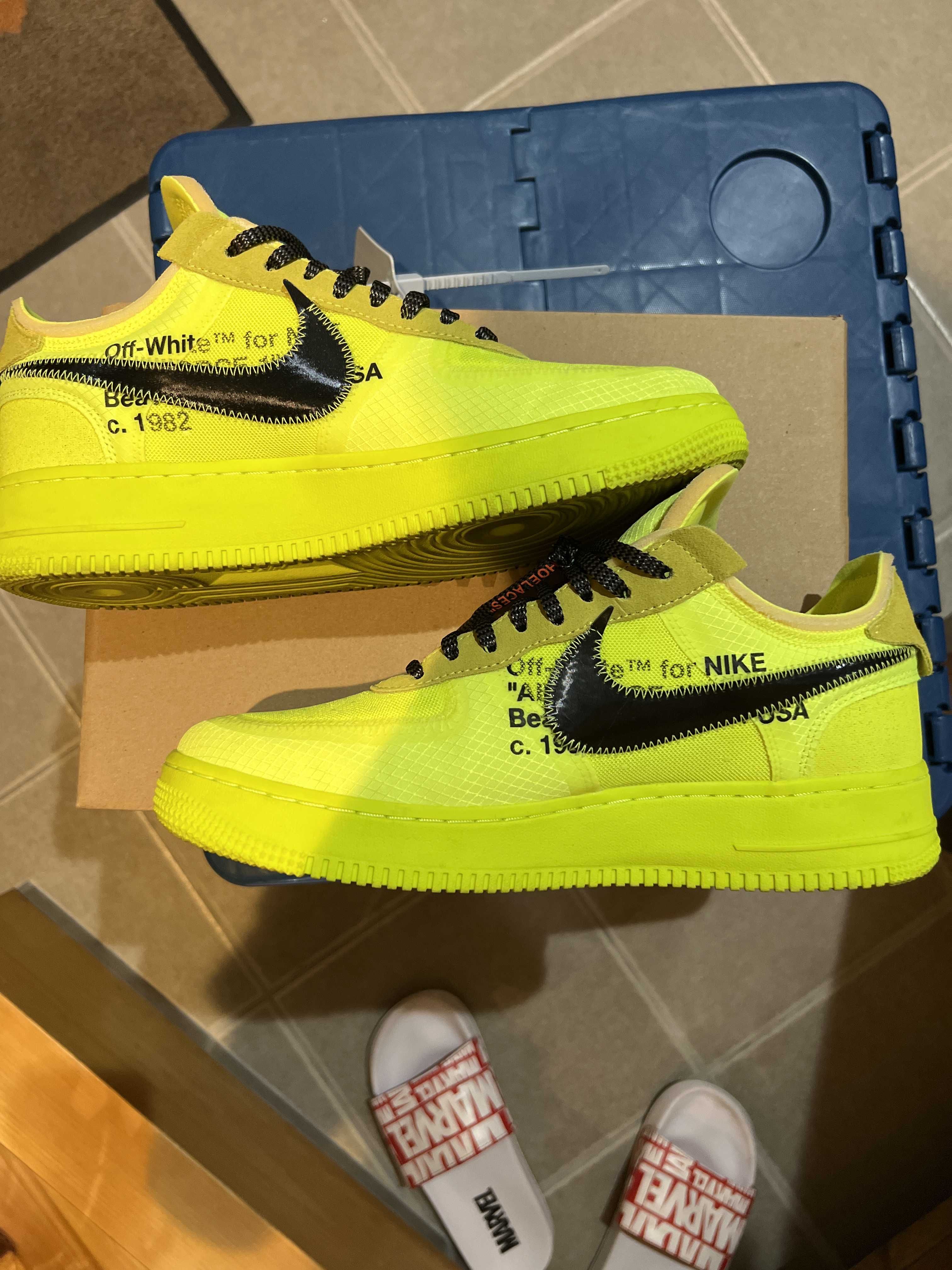 Off-White × Nike Air Force 1 Low "Volt"