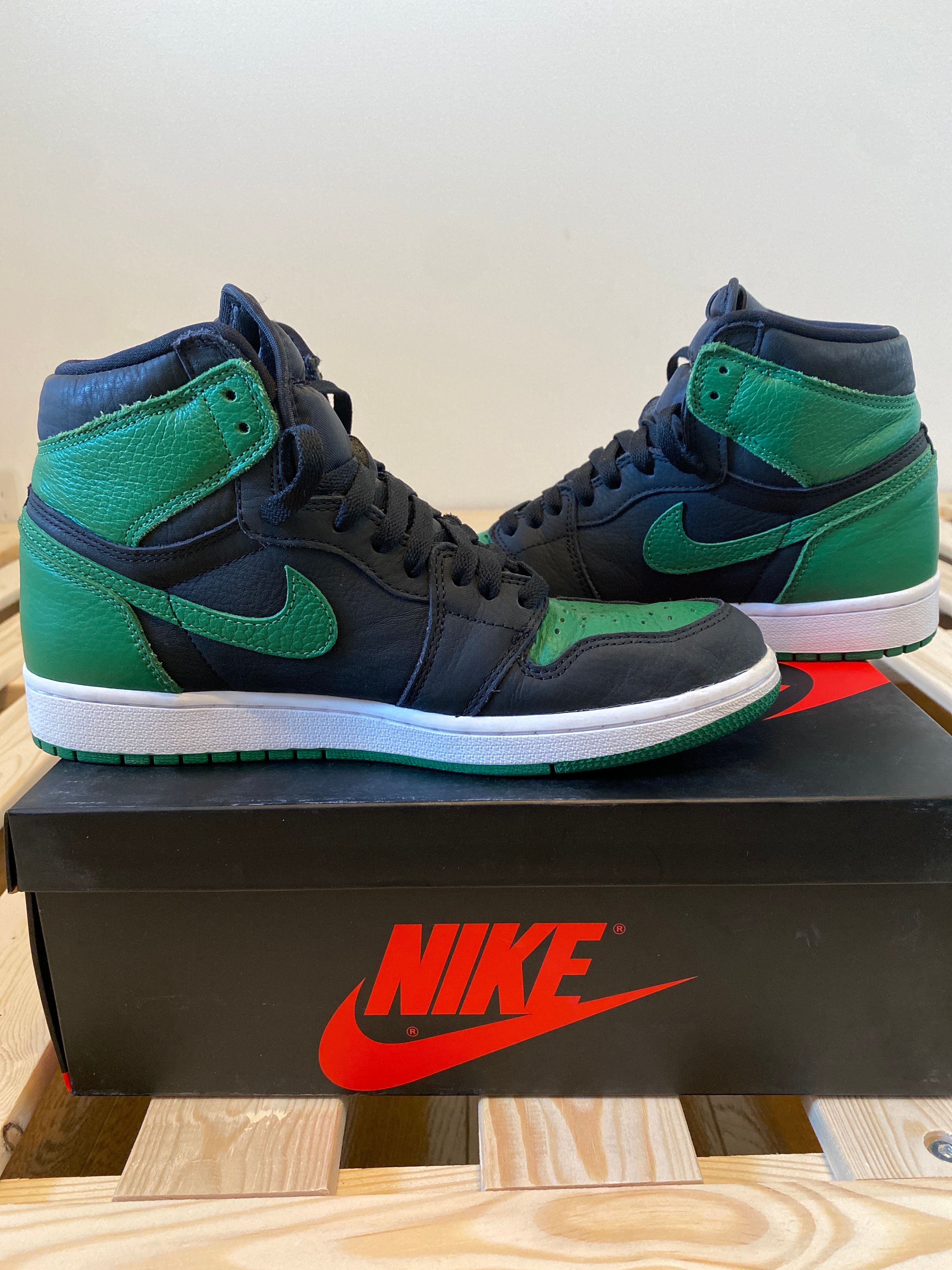 Nike Air Jordan 1 Retro High OG "Black/Pine Green" (2020)
