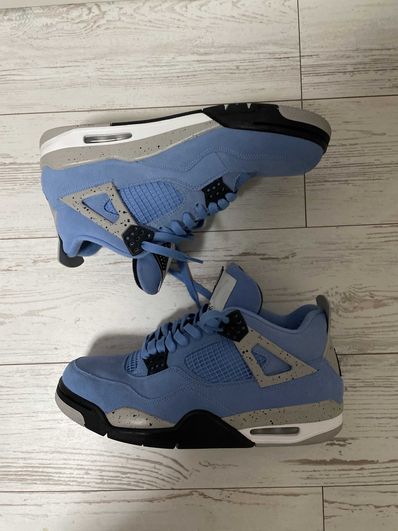 Nike Air Jordan 4 "University Blue"