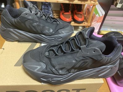 adidas YEEZY Boost 700 MNVN "Black"