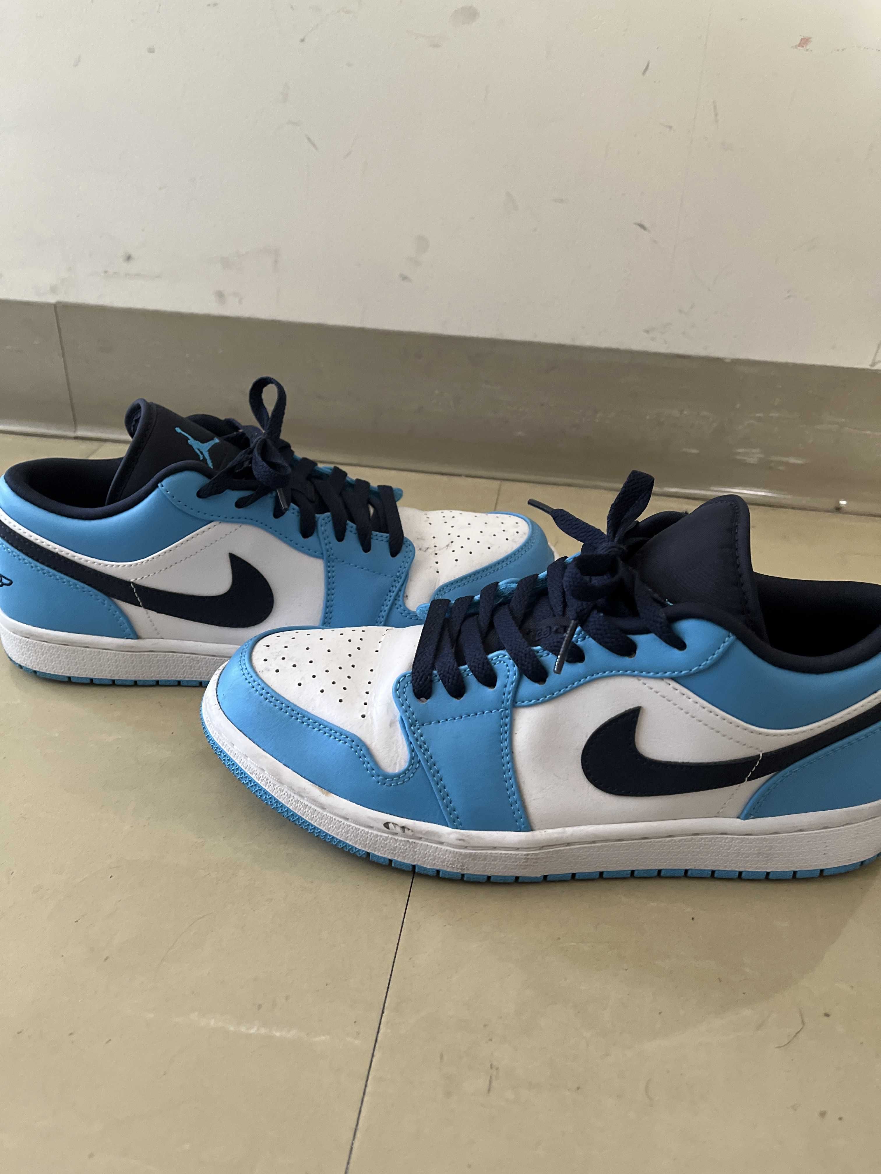 Nike Air Jordan 1 Low "University Blue"