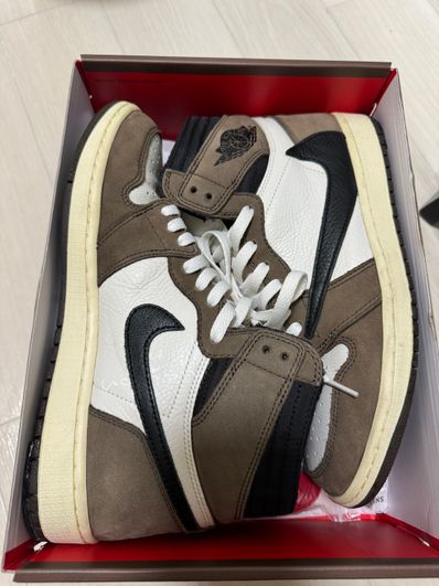 Travis Scott × Nike Air Jordan 1 Retro High OG TS SP "Sail/Dark Mocha"