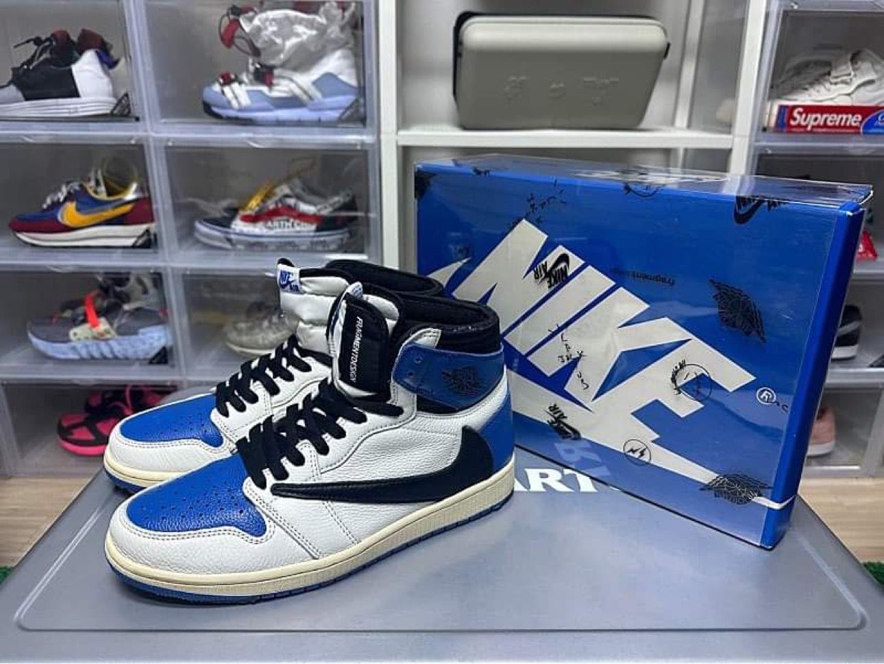 Travis Scott × fragment design × Nike Air Jordan 1 Retro High OG SP "Military Blue"