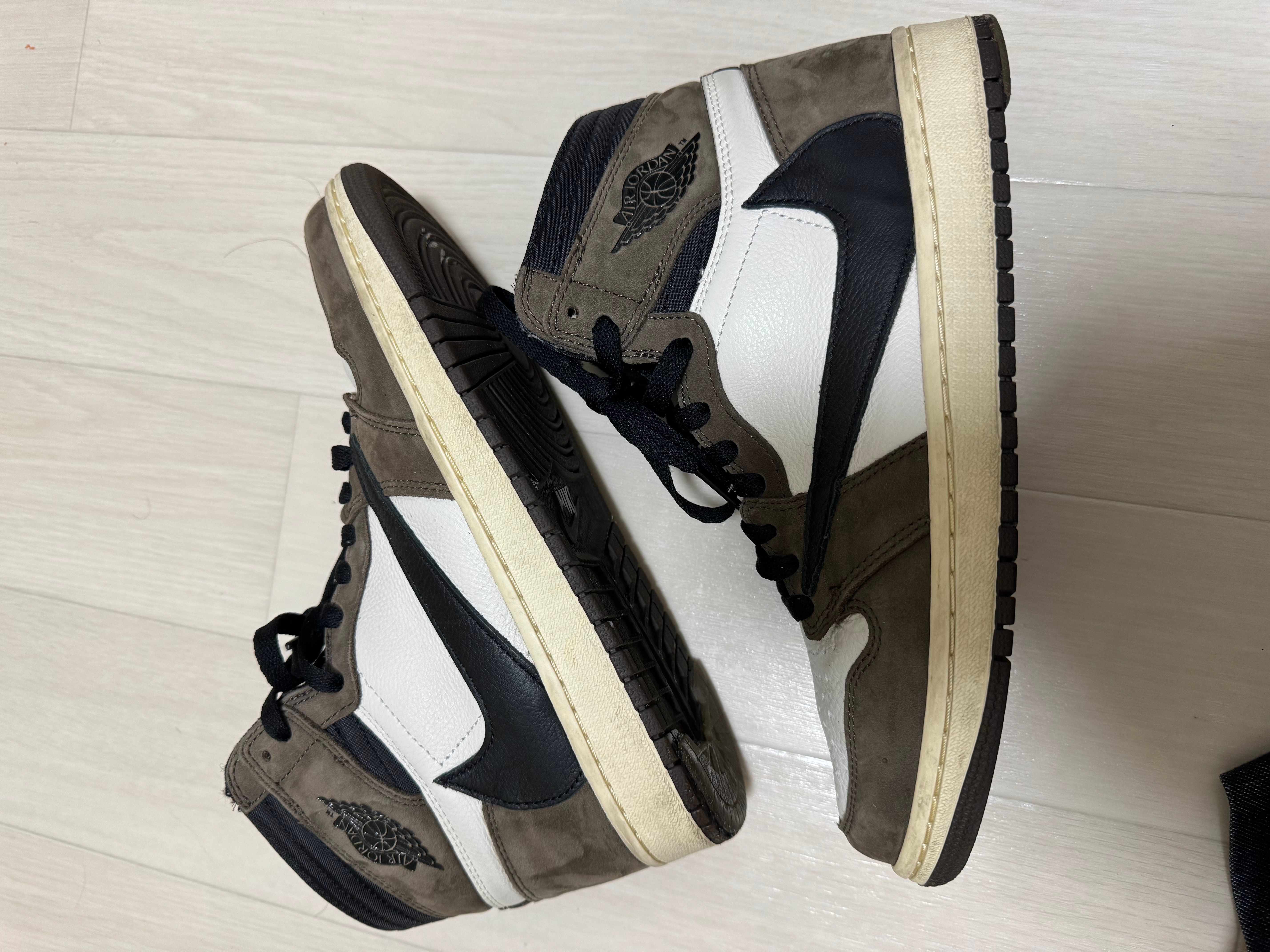 Travis Scott × Nike Air Jordan 1 Retro High OG TS SP "Sail/Dark Mocha"