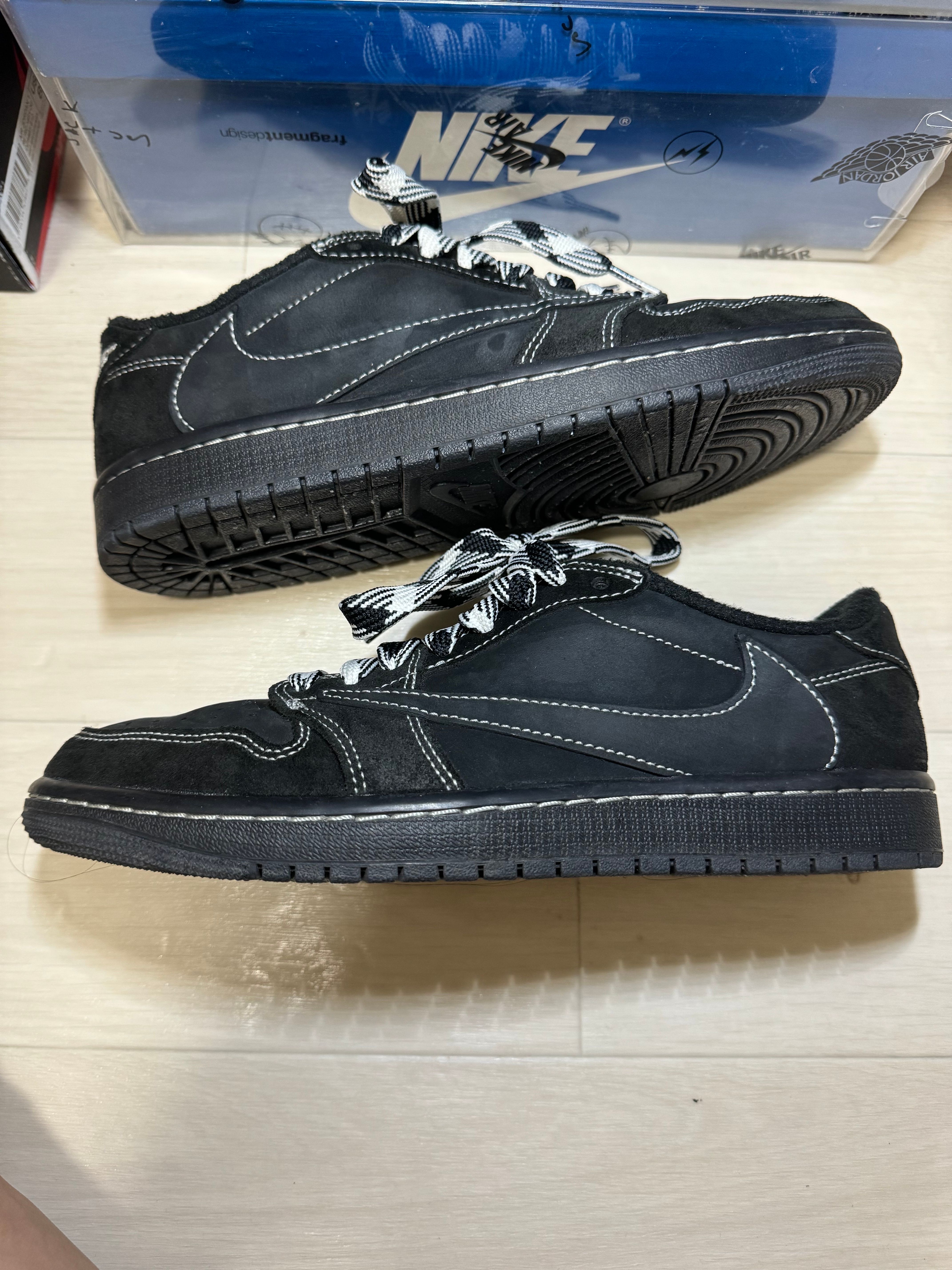 Travis Scott × Nike Air Jordan 1 Low OG SP "Black Phantom"