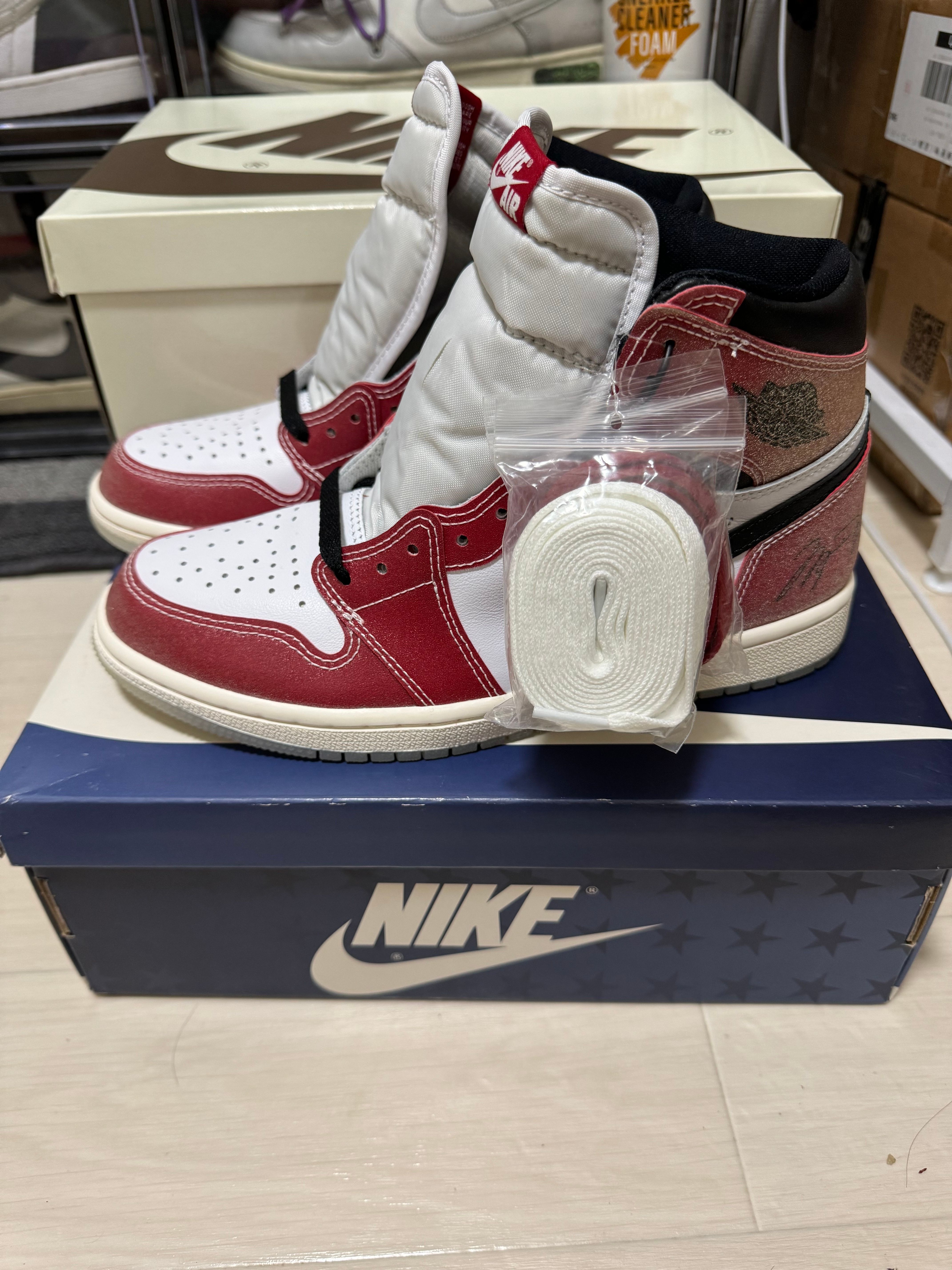 Trophy Room × Nike Air Jordan 1 High OG "Chicago"
