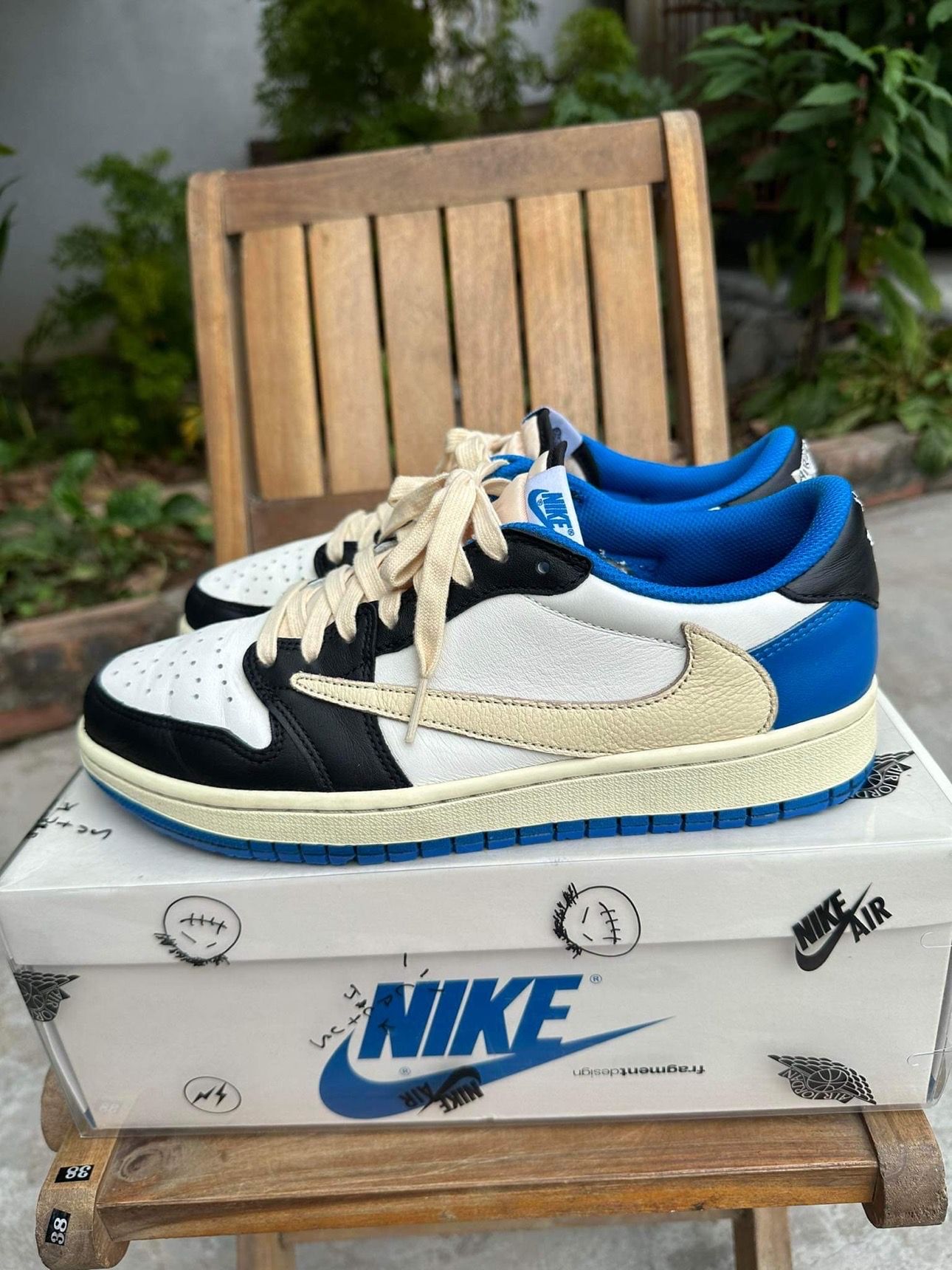 Travis Scott × fragment design × Nike Air Jordan 1 Low OG SP "Military Blue"