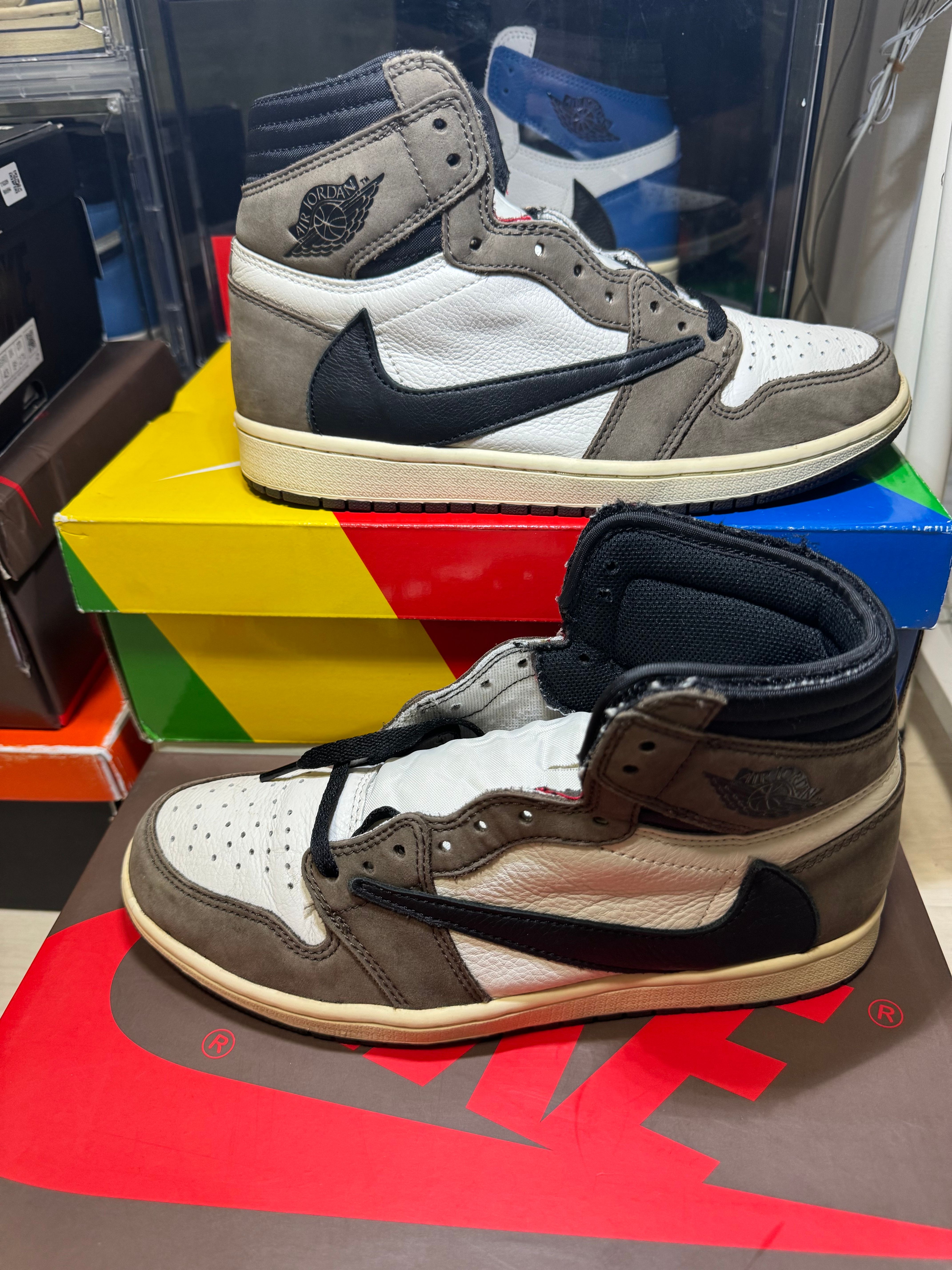 Travis Scott × Nike Air Jordan 1 Retro High OG TS SP "Sail/Dark Mocha"
