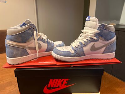 Nike Air Jordan 1 High OG "Hyper Royal"