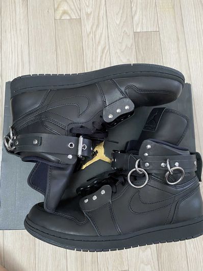 COMME des GARÇONS × Nike Air Jordan 1 High "Black"