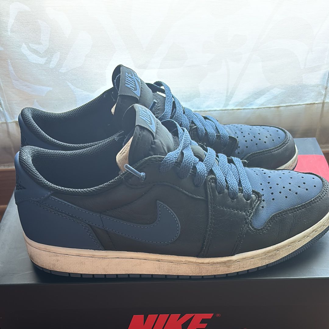 Nike Air Jordan 1 Low OG "Mystic Navy"