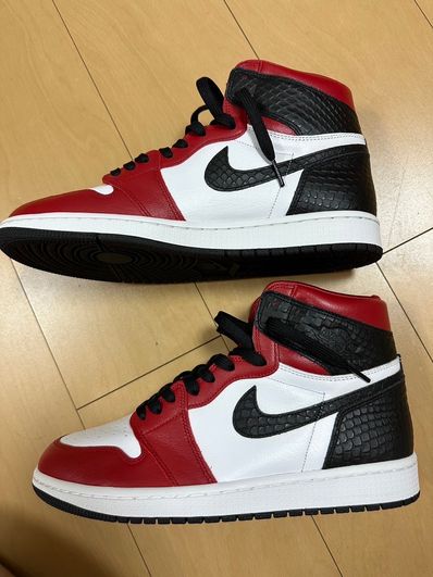 Nike Women's Air Jordan 1 High OG "Satin Red"