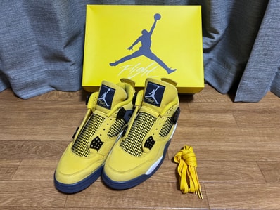 Nike Air Jordan 4 "Tour Yellow"