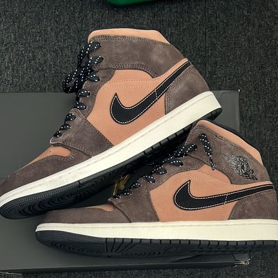 Nike Air Jordan 1 Mid SE "Dark Chocolate"