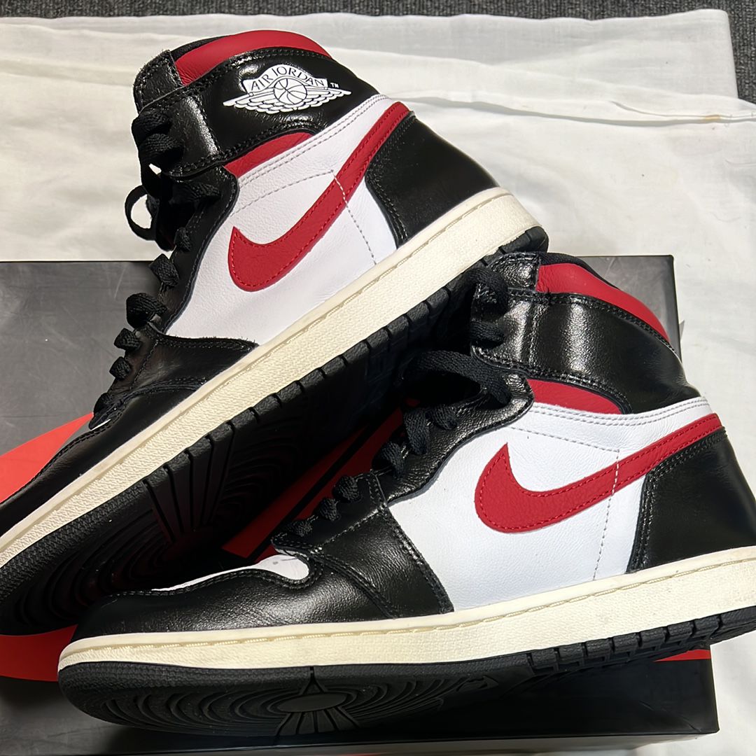 Nike Air Jordan 1 Retro High "Black/White/Sail/Gym Red"