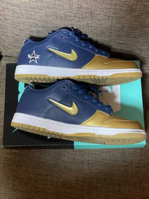 Supreme × Nike SB Dunk Low OG QS "Metallic Gold/Navy"