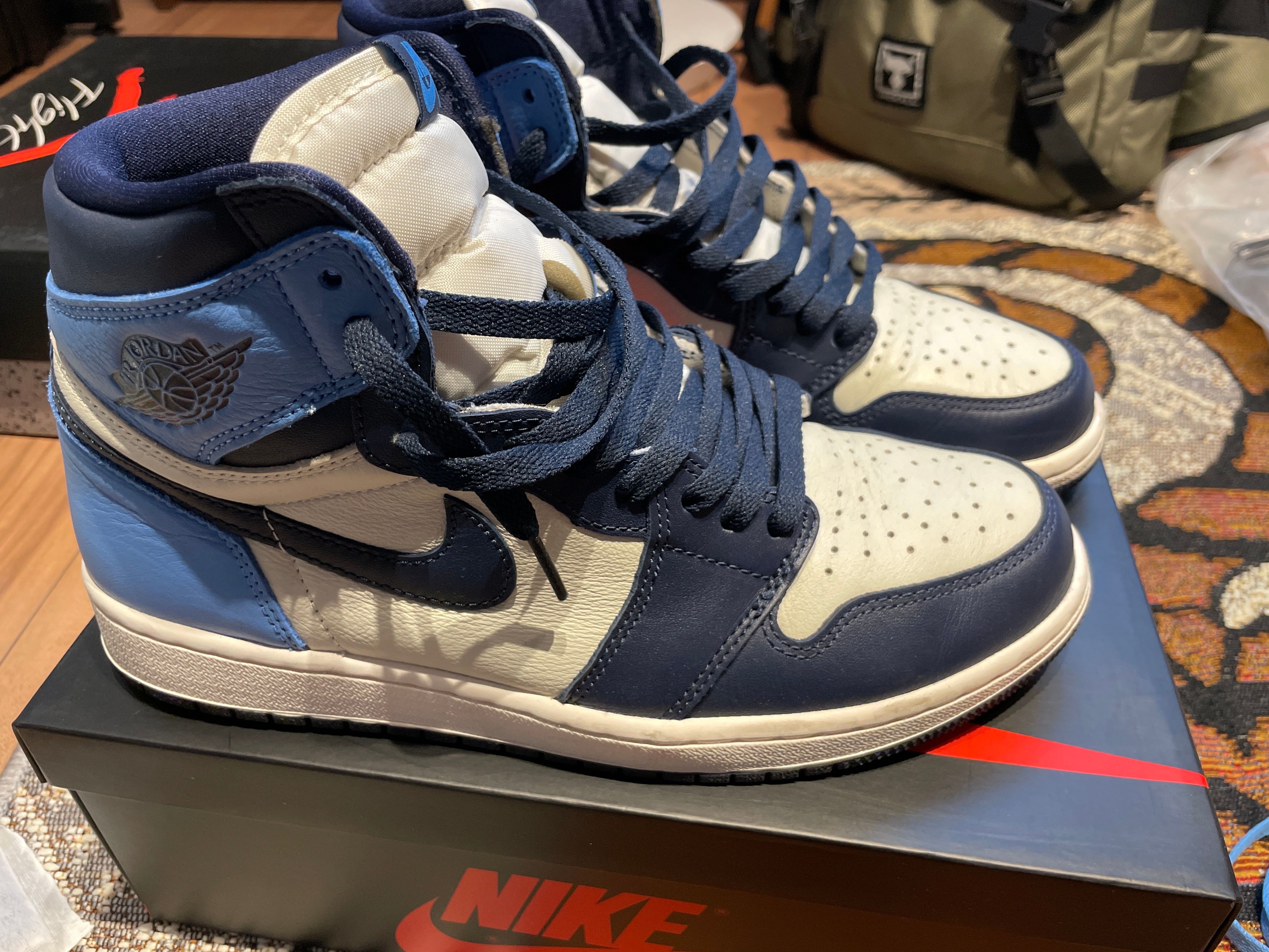 Nike Air Jordan 1 Retro High OG "Obsidian/University Blue"